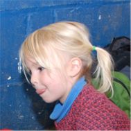 Nora (5 oktober 2006), dochter van Jo en Vicky Hobbels