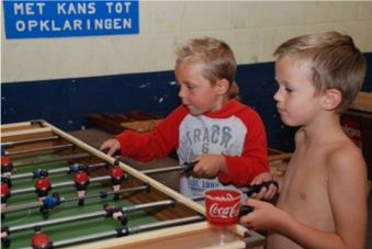 achteraan: Rune Schouls, zoon van Sarah Booten